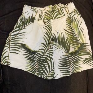 H&M women shorts, size 4
